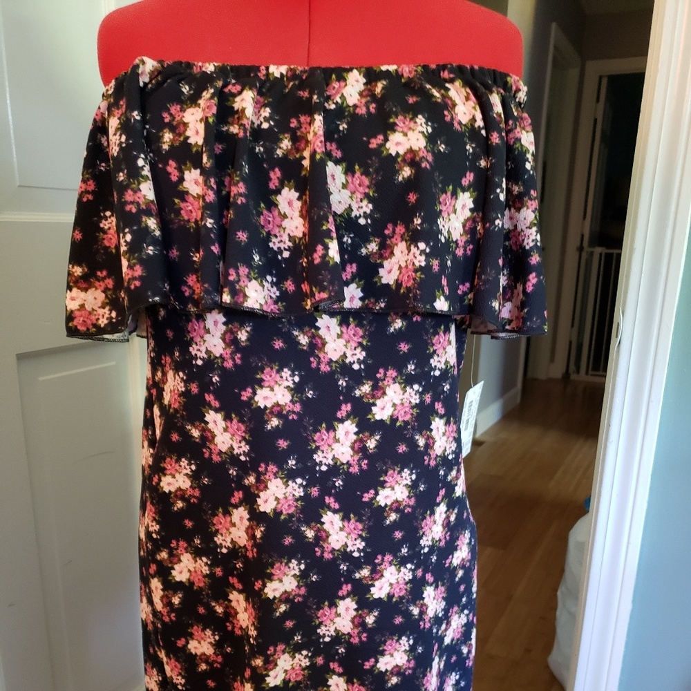 Off shoulder flounce dress